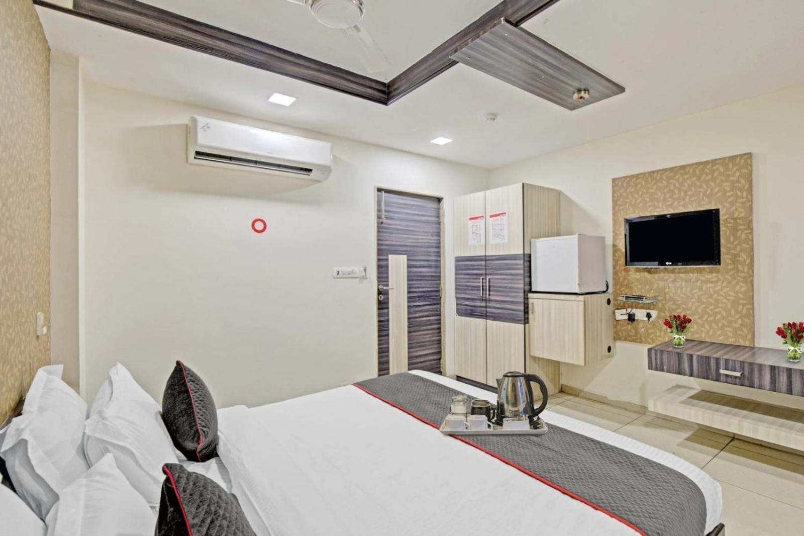 Hotel Tej International Plaza Near Igi Airport Delhi Нью-Делі Екстер'єр фото